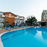 Iksirci Baba 호텔