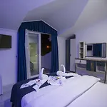 Iksirci Baba מלון 5*